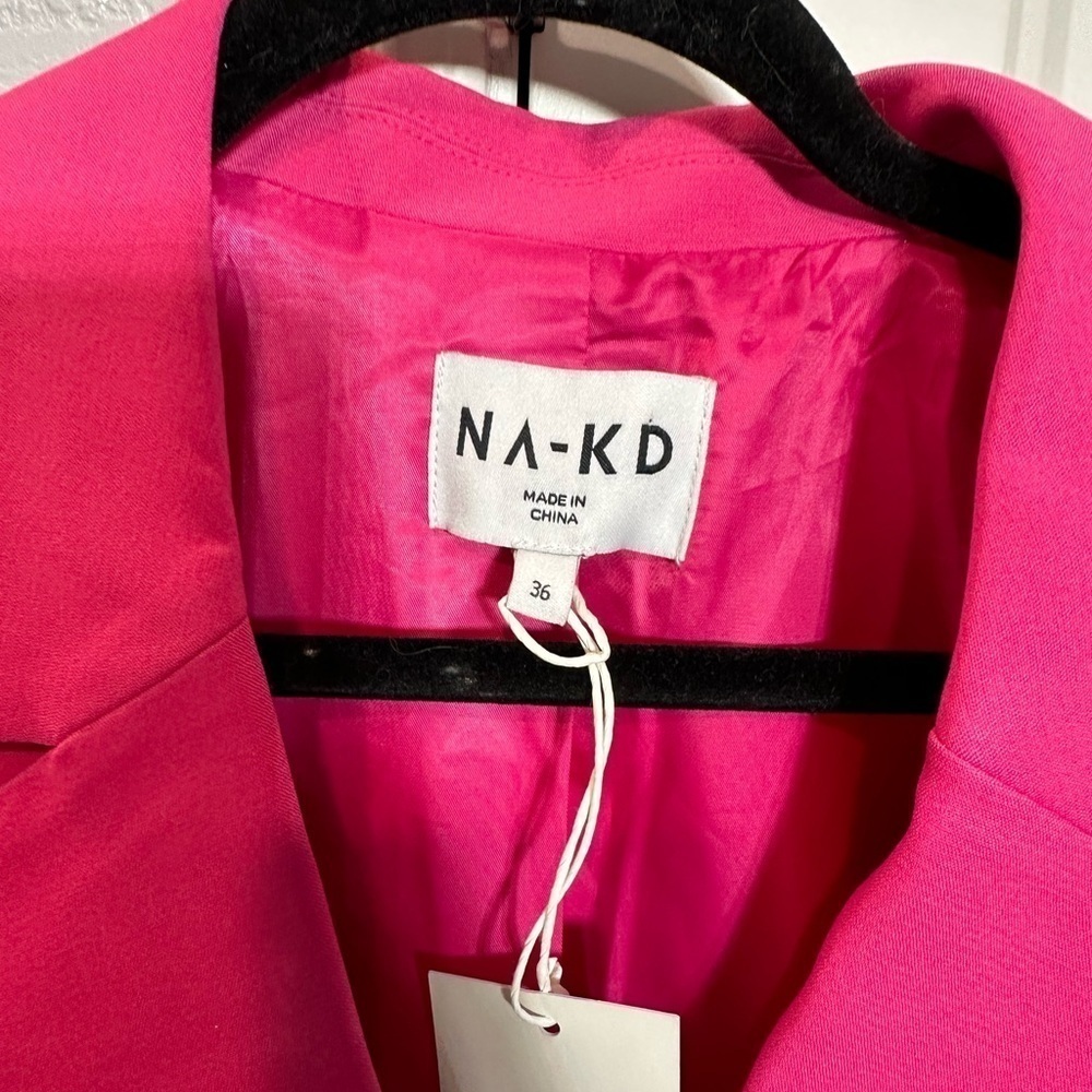 NA-KD PINK STATEMENT LONG BLAZER CRYSTAL DETAILS - Picture 10 of 16